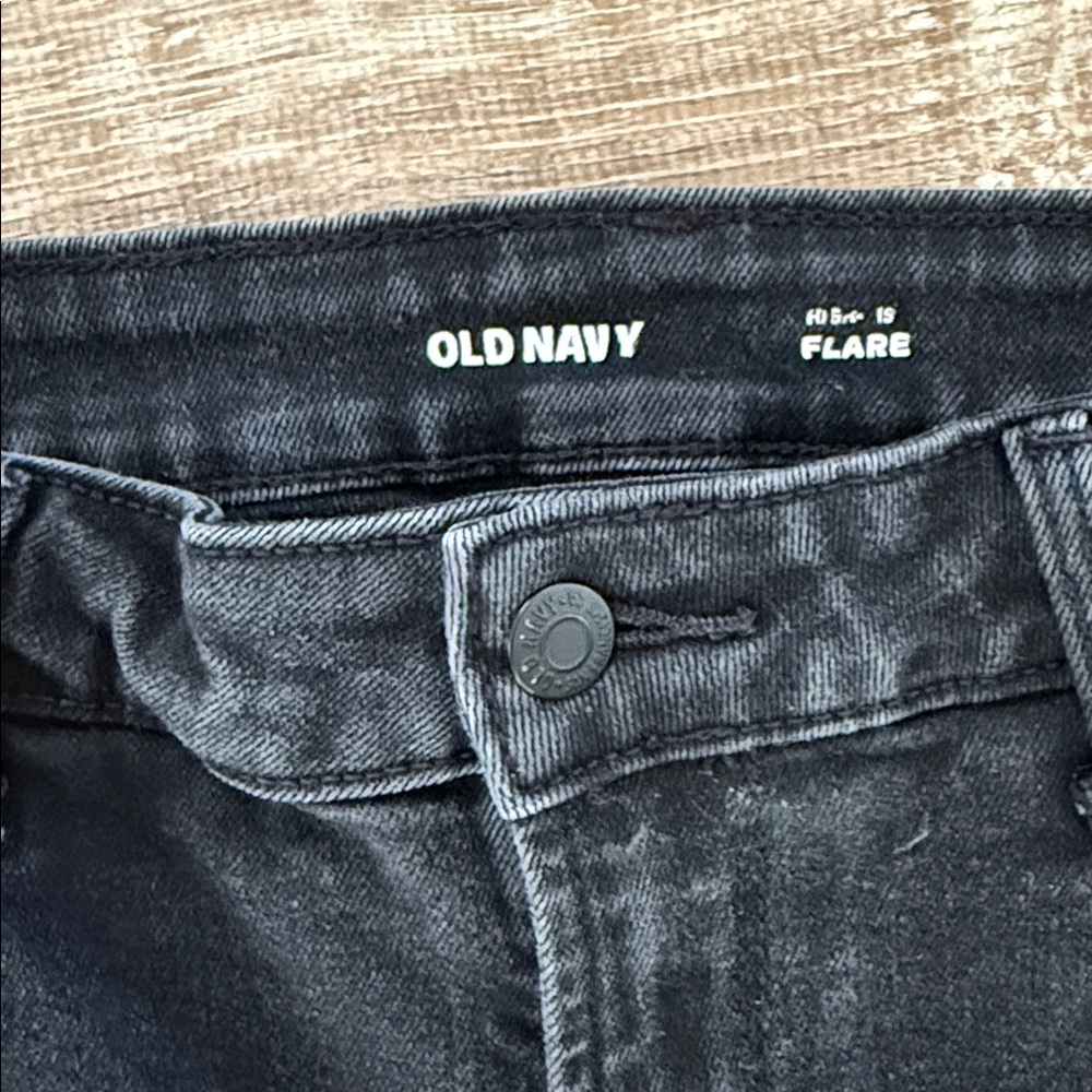 Old Navy High Rise Flare Black Jeans - Picture 4 of 4